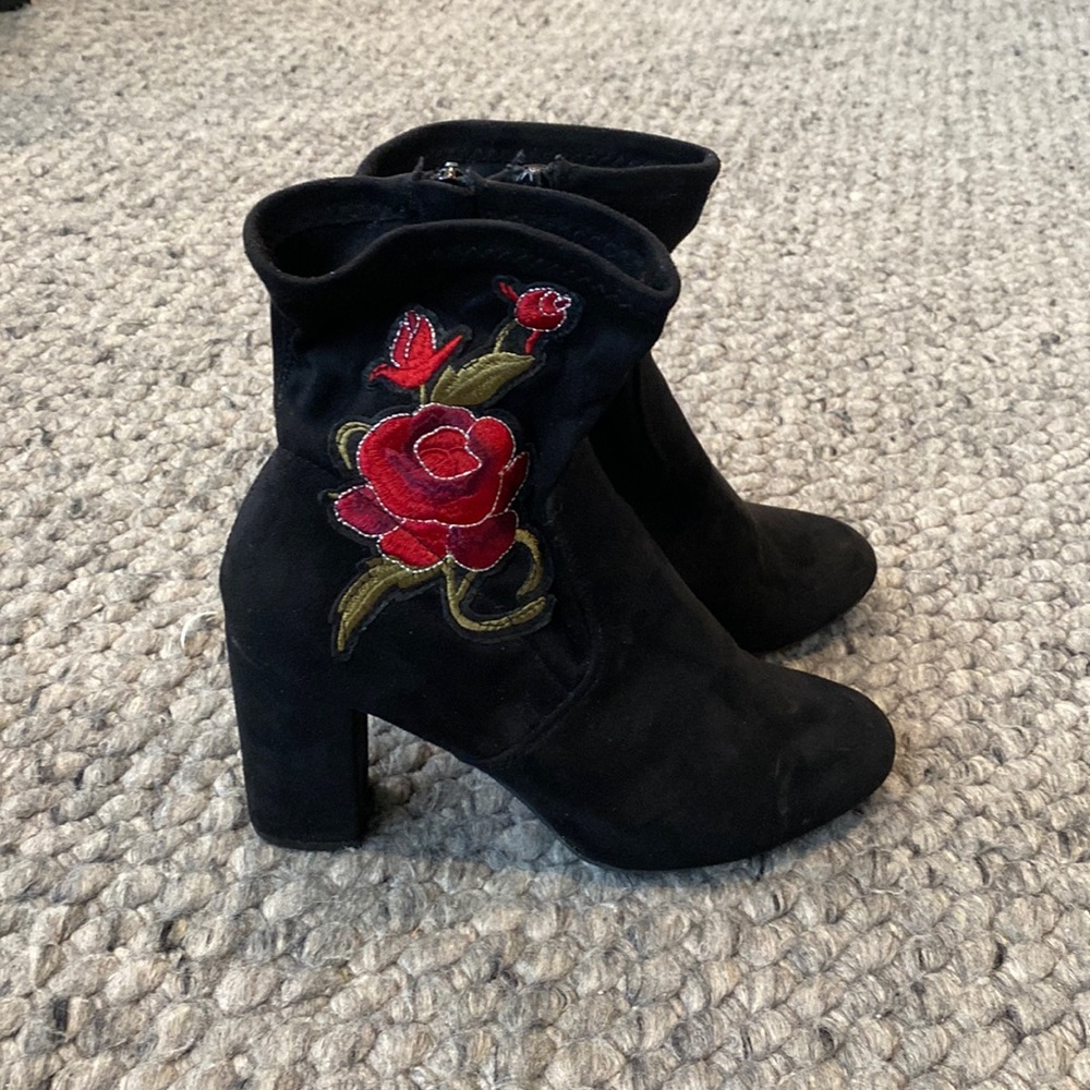 Candies Rose Embroidered Black Boot